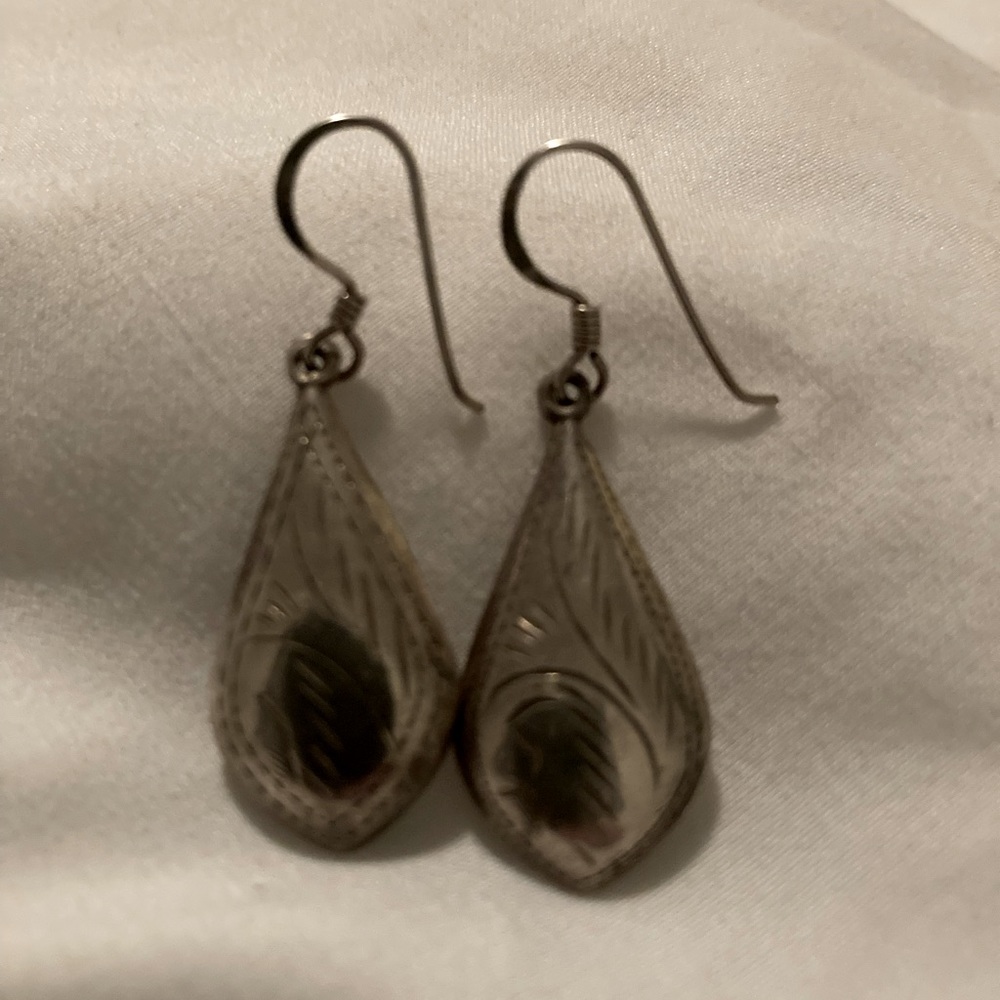 2.7” Vintage SS Etched Tear Drop Earrings